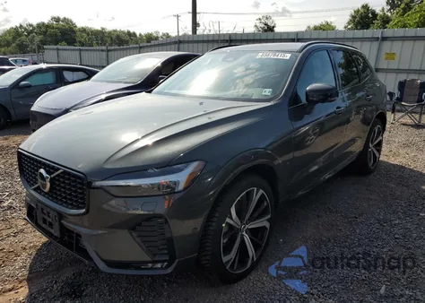 2022 Volvo Xc60 B6 R-Design из США, поврежденный, VIN YV4062RMXN1941583